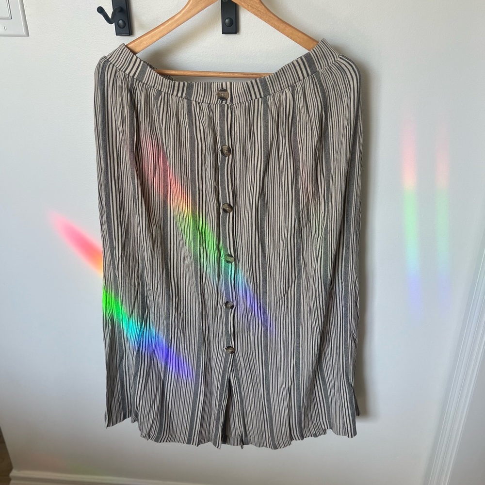 COPY - American Eagle Midi Skirt